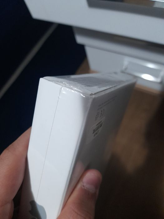 Apple USB SuperDrive (Model A1379) - NOU / SIGILAT