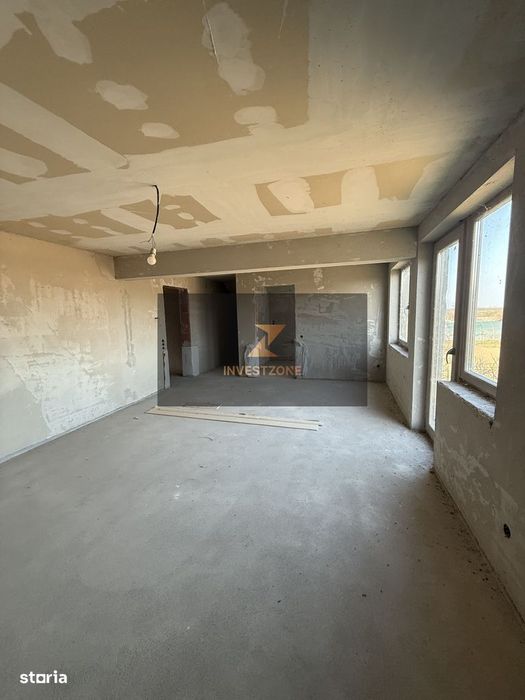 Casă spațioasă cu teren 806 mp