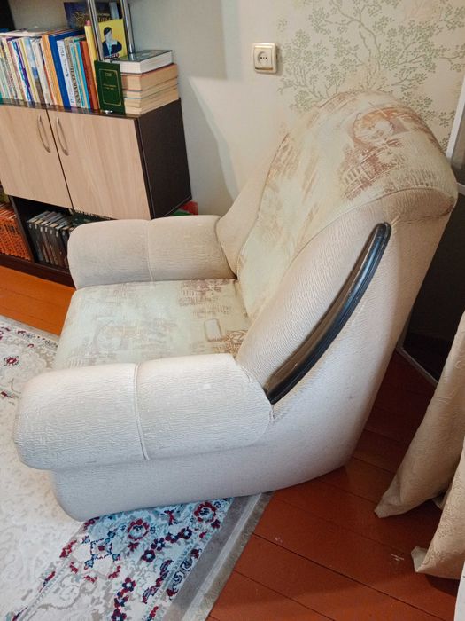 Кресло для гостиной б/у