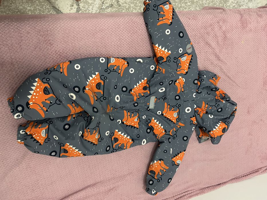 Продам комбинезон весенний lassye