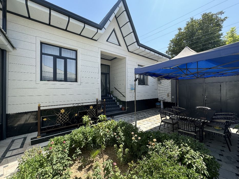 Продаётся свой дом участок.  (Uy sotiladi ) торцевой .