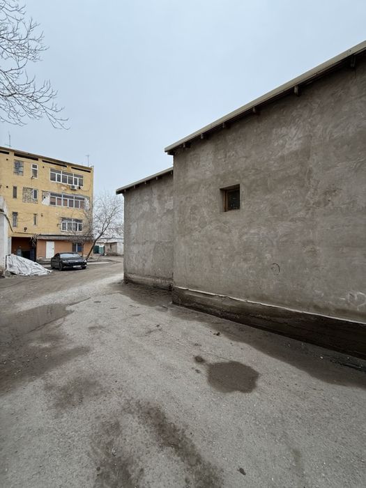 Hovli Sotiladi, Urganch shahar markazida joylashgan