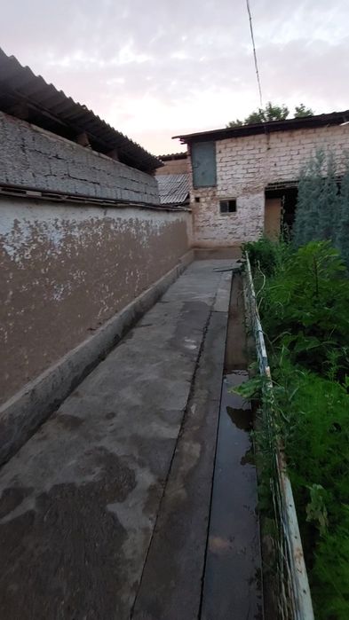 yer sotiladi 3 sotuk 35min dolir kelishamiz