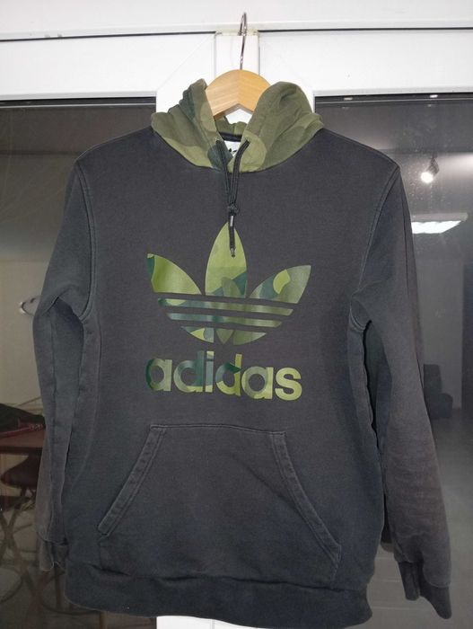 Adidas Originals суитшърт с качулка – камуфлажно лого, размер M