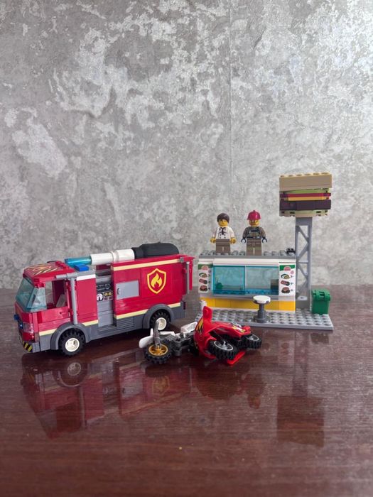 Продам собранные наборы Lego