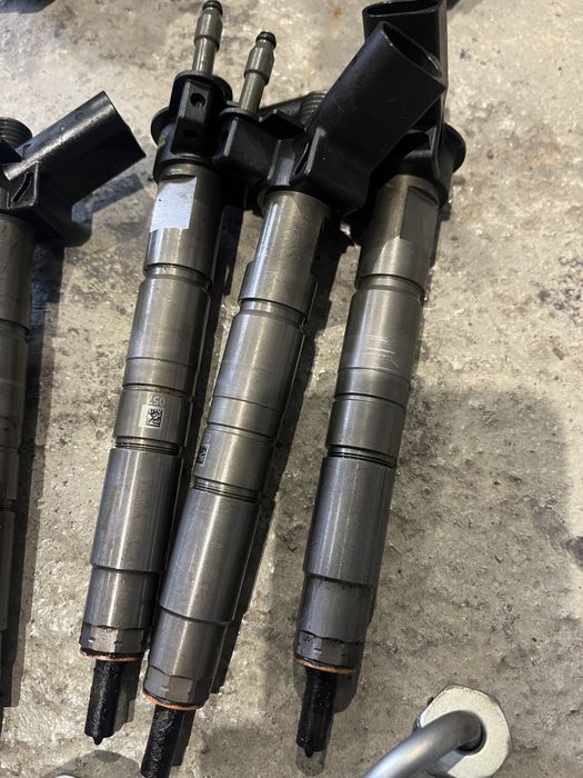 Помпа дюзи рейл бмв 4.0д 313 коня bmw 4.0d 313 konq 535d 640d 535d