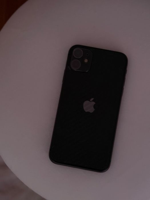 iPhone 11 negru