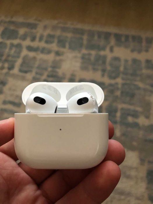 Продам Airpods 3 оригинальные.