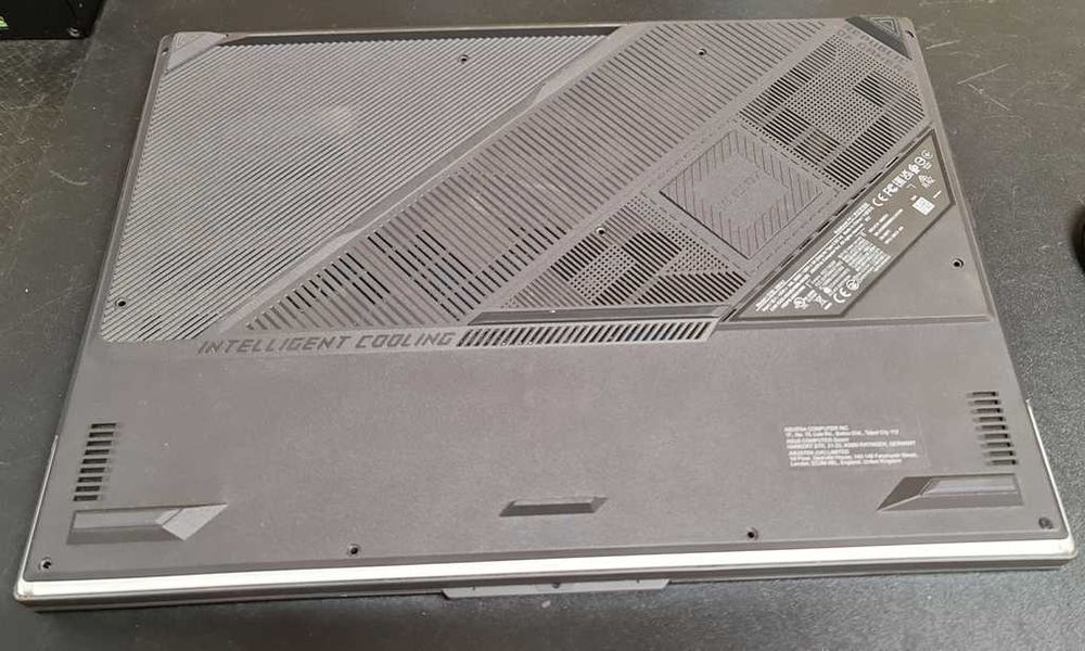 Dezmembrez Asus Rog Strix G814JV-N6035