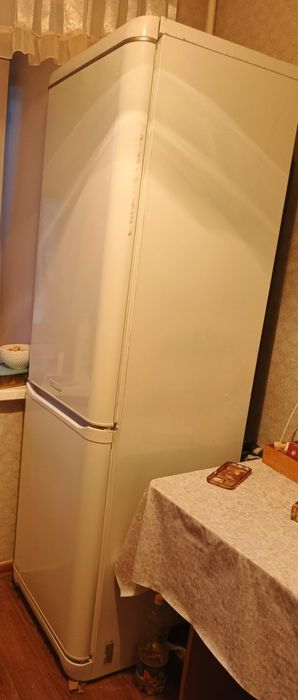 Продам холодильник