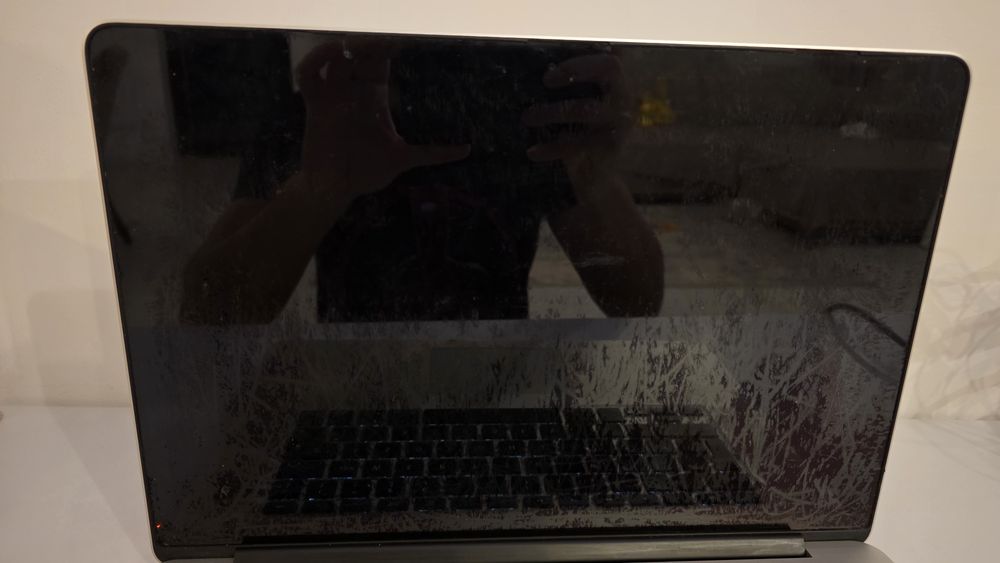 MacBook Pro 15” MID 2014– i7 Quad-Core, 2,5Ghz, 16GB RAM, 500GB SSD