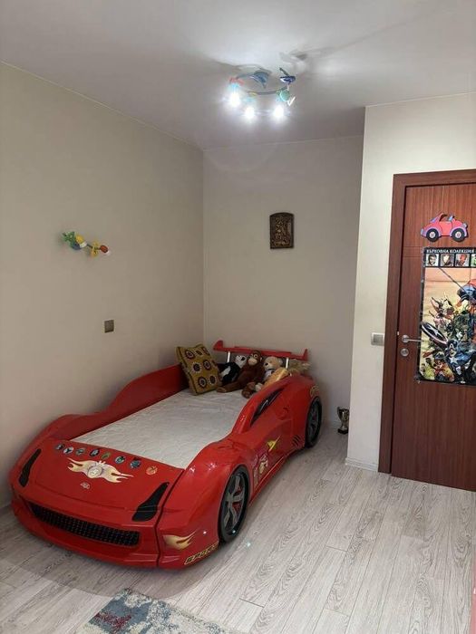 Дава се под наем Тристаен апартамент в Бургас, Лазур - 117 кв.м за 997.05 € - Снимка #2