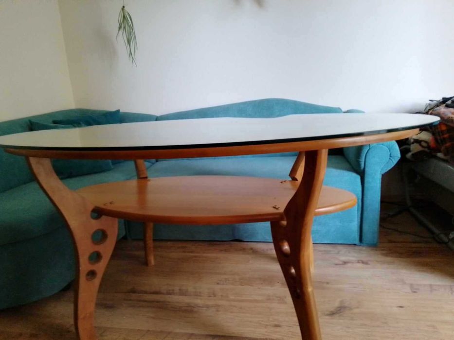 трапезна  маса стъкло и дърво
