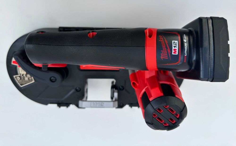 Milwaukee M12 BS - Нов акумулаторен лентов трион / банцинг 2х12V 4.0Ah
