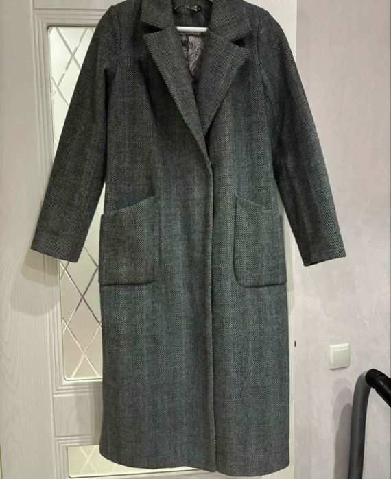 Продам Пальто и Плащ