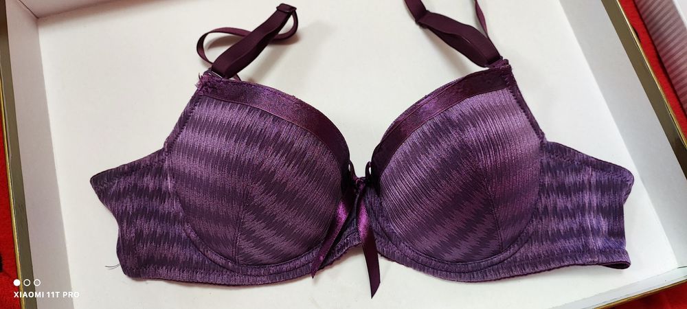 Sutiene model Bardot, 36-40 C/ 80-90 C