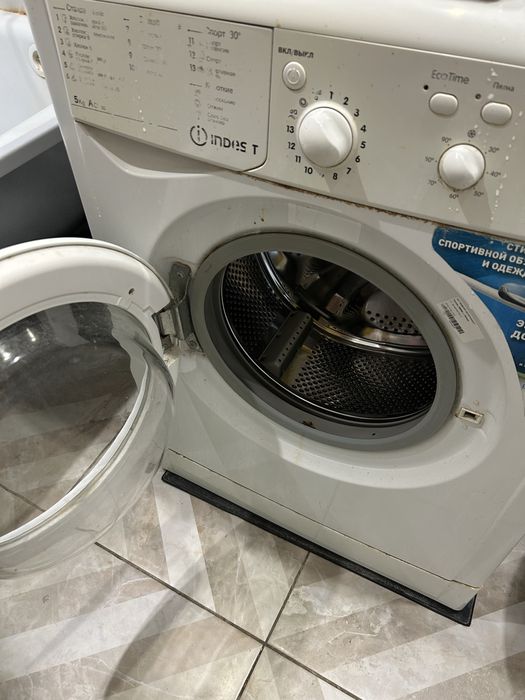 Продам стиральную машину