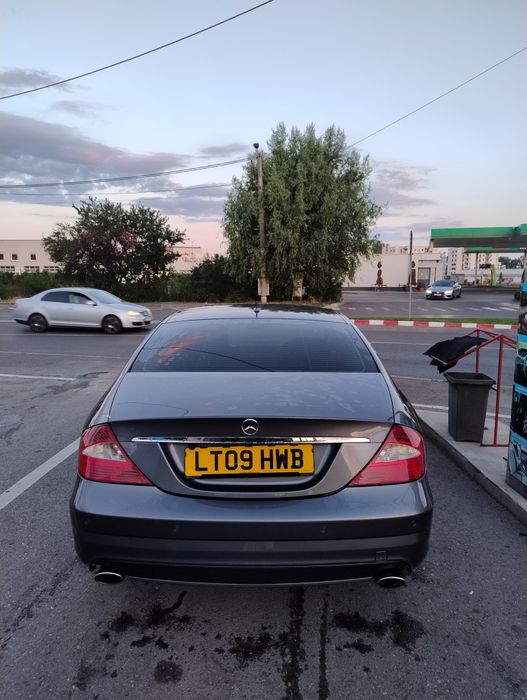 Dezmembrez Mercedes Benz CLS 320CDI OM642, far, stop, aripa, usă, capo