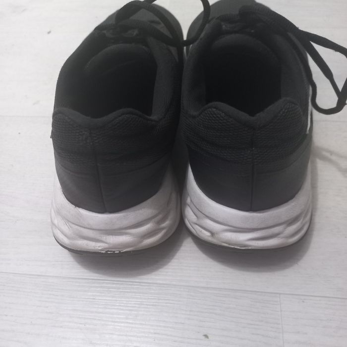 Продам кроссовки Nike 44р.