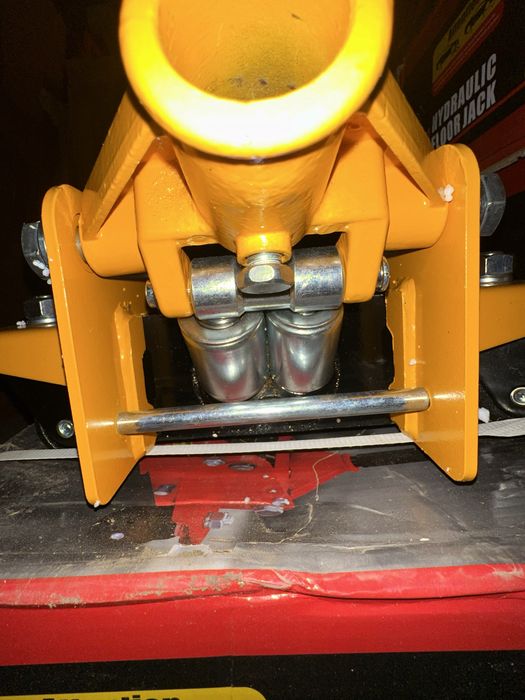 Damkrat 3 tonna 2 porshan домкрат