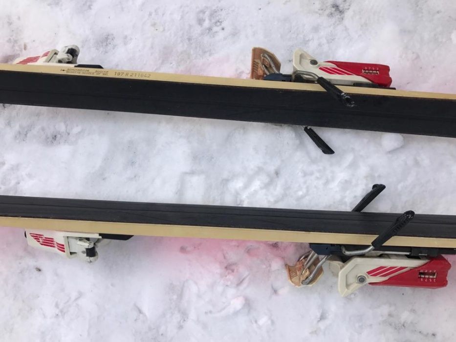 Set SKI 2 perechi, pret NEGOCIABIL