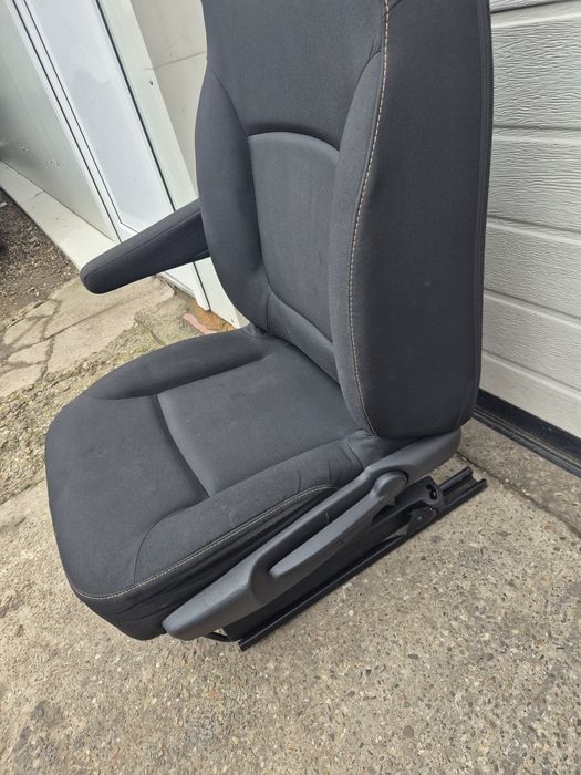Scaun sofer cotiera Renault Trafic,Opel Vivaro,Fiat Talento 2015-2020.