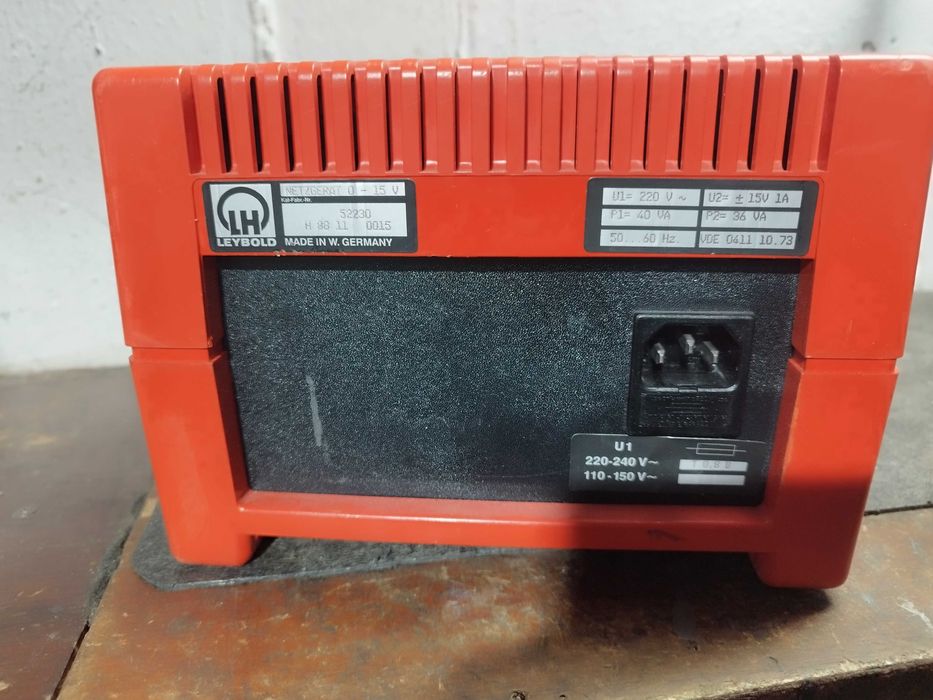 Sursa laborator tensiune diferentiala reglabila 1-30 V / 1A