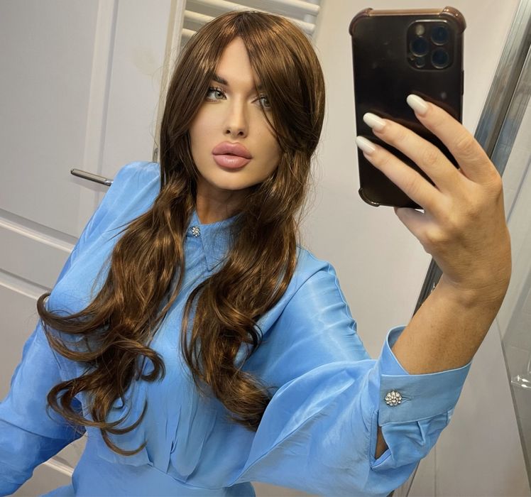 Peruca ondulata lunga satena