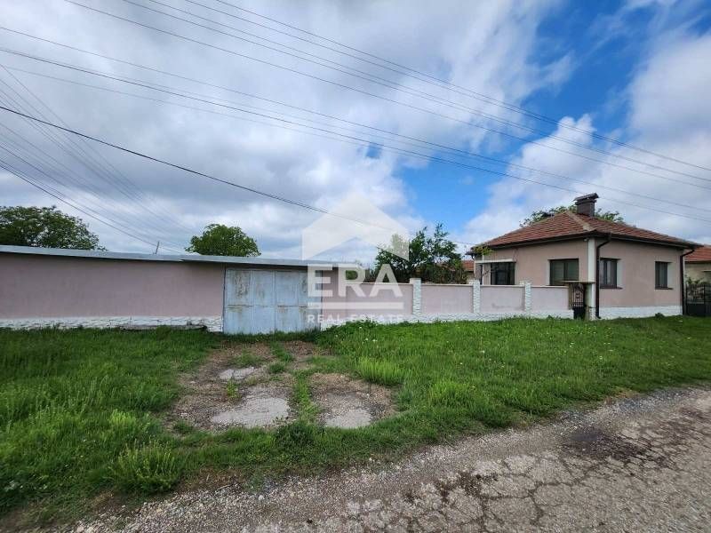 Еднофамилна къща, с. Бъзън