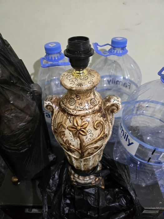 Svitilnik  sotiladi 2dona