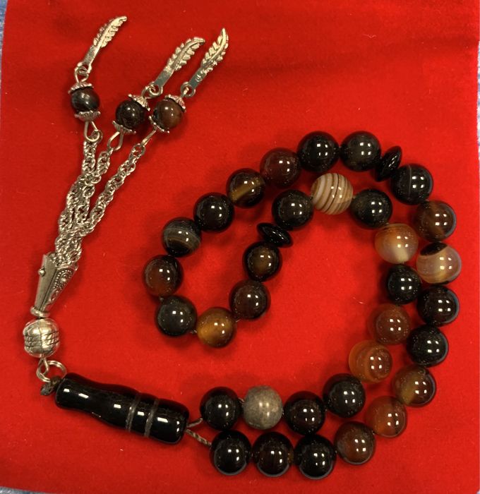 Четки с камнями