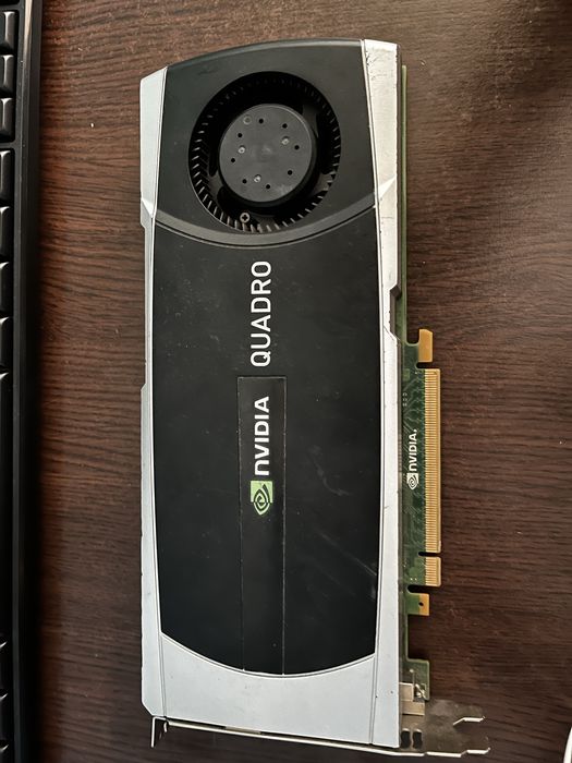 Placa video Nvidia Quadro 5000 gddr5,perfecta pentru gaming de buget