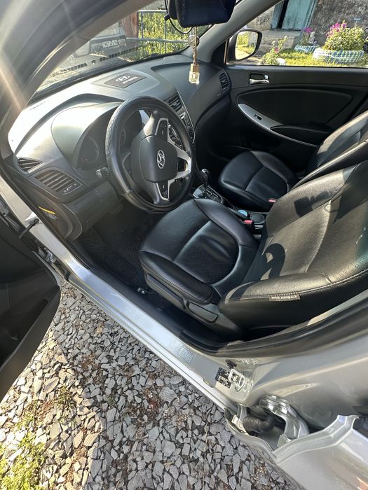 Хундай акцент 2012
