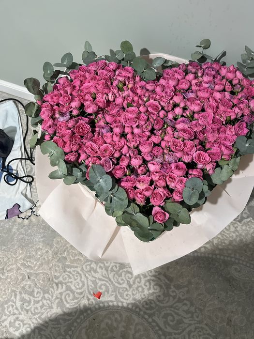 Продам красивый огромный букет
