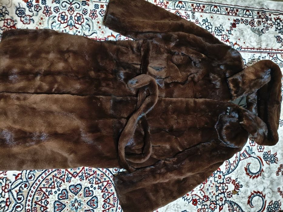 Продам Норковую шубу