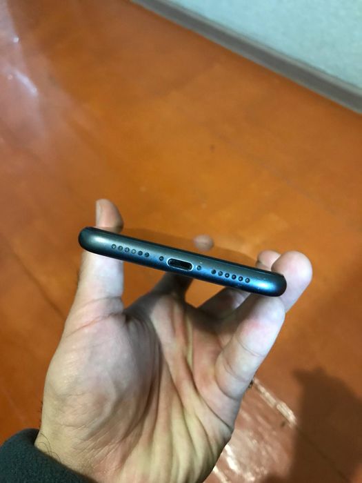 Iphone 11, Айфон 11 в хорошем состоянии