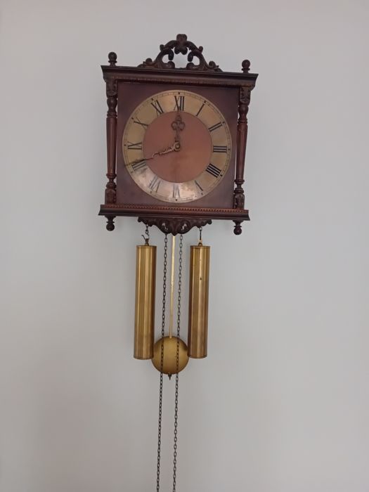 Ceas AMS de perete cu pendul și doua greutati