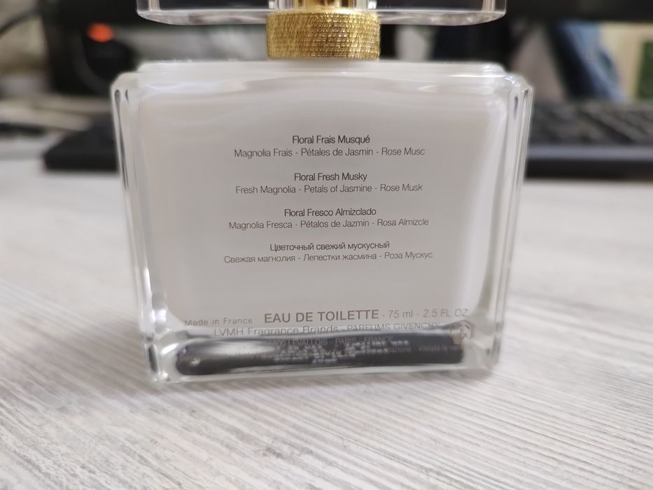 Женский парфюм Dahlia Divin eau initiale Givenchy