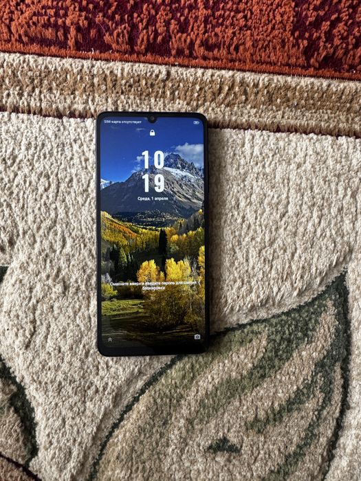 Продам телефон, новый, торг.