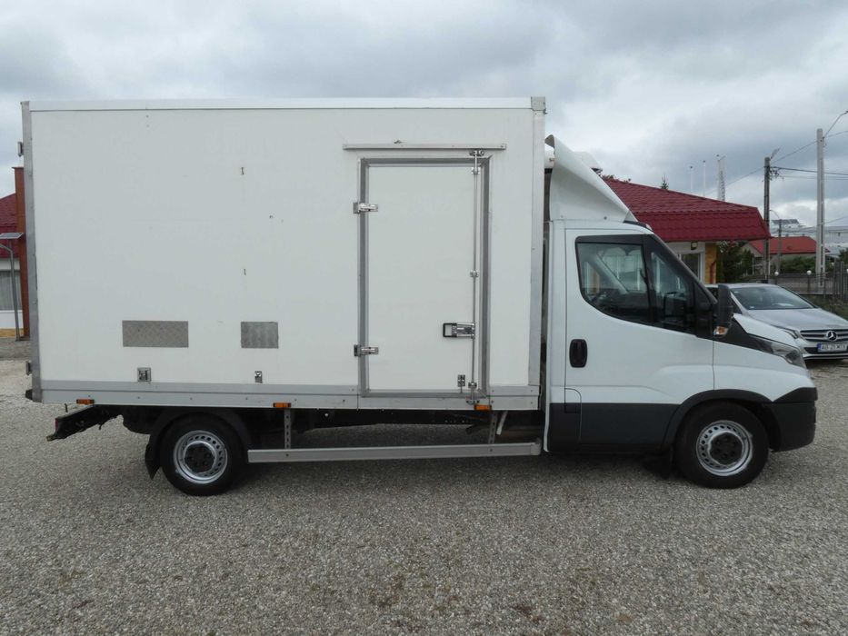 Iveco 35S14 / frigorifica / congelare/priza/6 europaleti / stoc 4 unitati