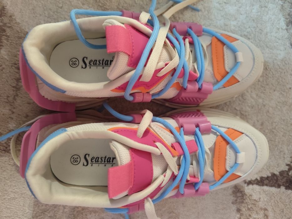 Дамски Маратонки,38 номер