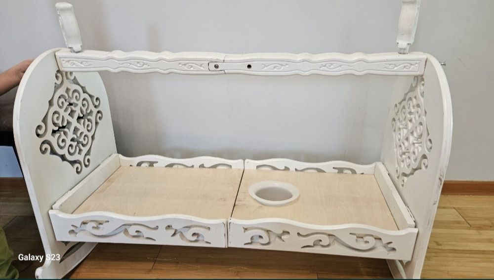 Бесик в хорошем состоянии