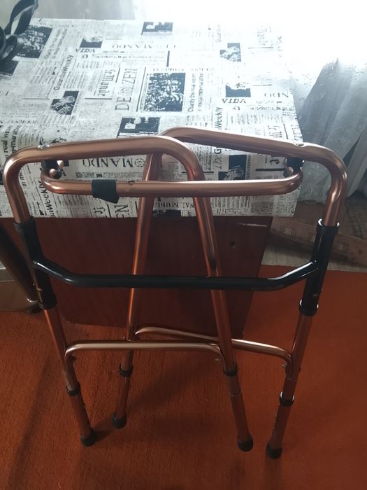 Продам ходунки для