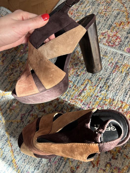Sandale cu toc Geox piele intoarsa