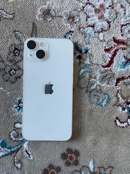 iPhone 14.