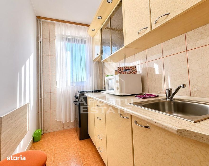 Apartament de vanzare 3 camere, 54 mp utili, zona Fortuna