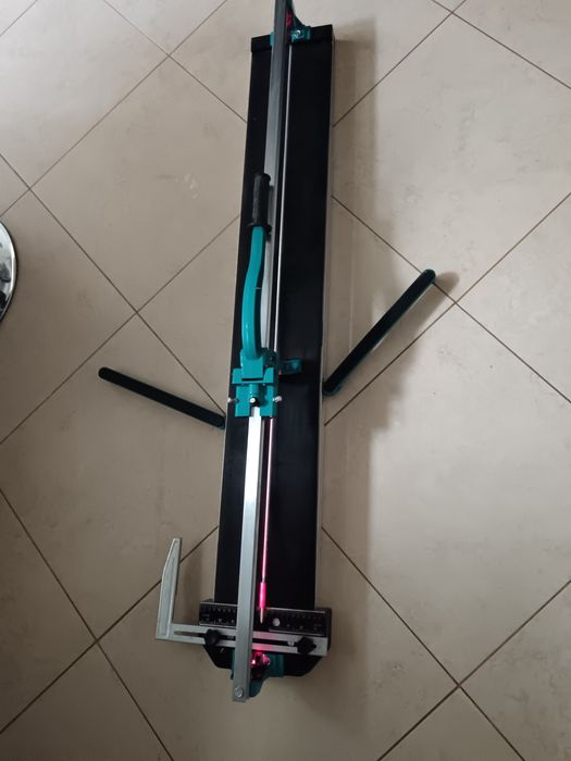 De vânzare mașina de gresie și faianță 120 cm
