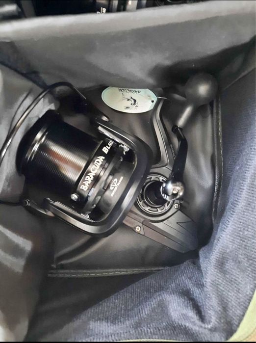 Vand 4 mulinete Baracuda Black Sea 90 + geanta speciala