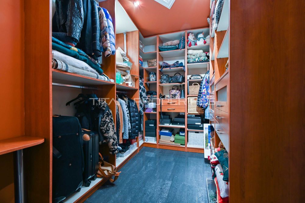 Продава се Многостаен апартамент в София, Драгалевци - 365 кв.м за 1792 €/кв.м - Снимка #16