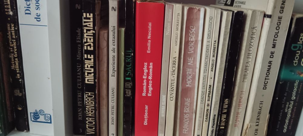 Lichidez biblioteca cu cărți de filosofie etnologie antropologie